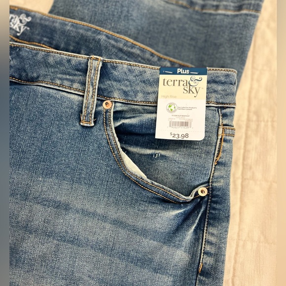Terra & Sky Jeans - Picture 7 of 7